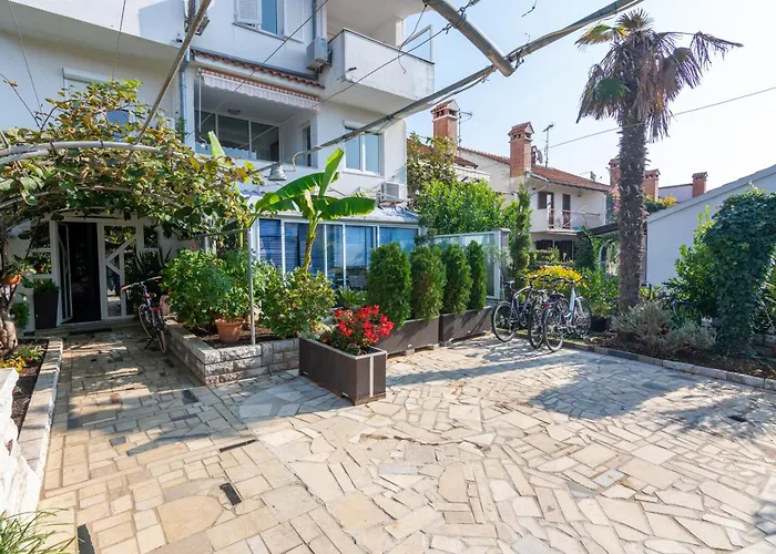 Apartment With Wifi - 9702 *
