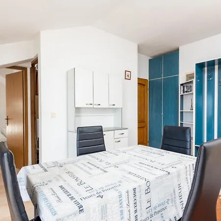 Apartment With Wifi - 9702 *